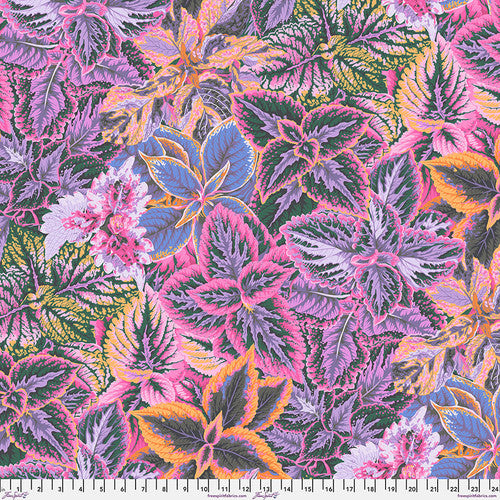 FS Kaffe Fassett - August 2025 - Bold Leaves - Pink